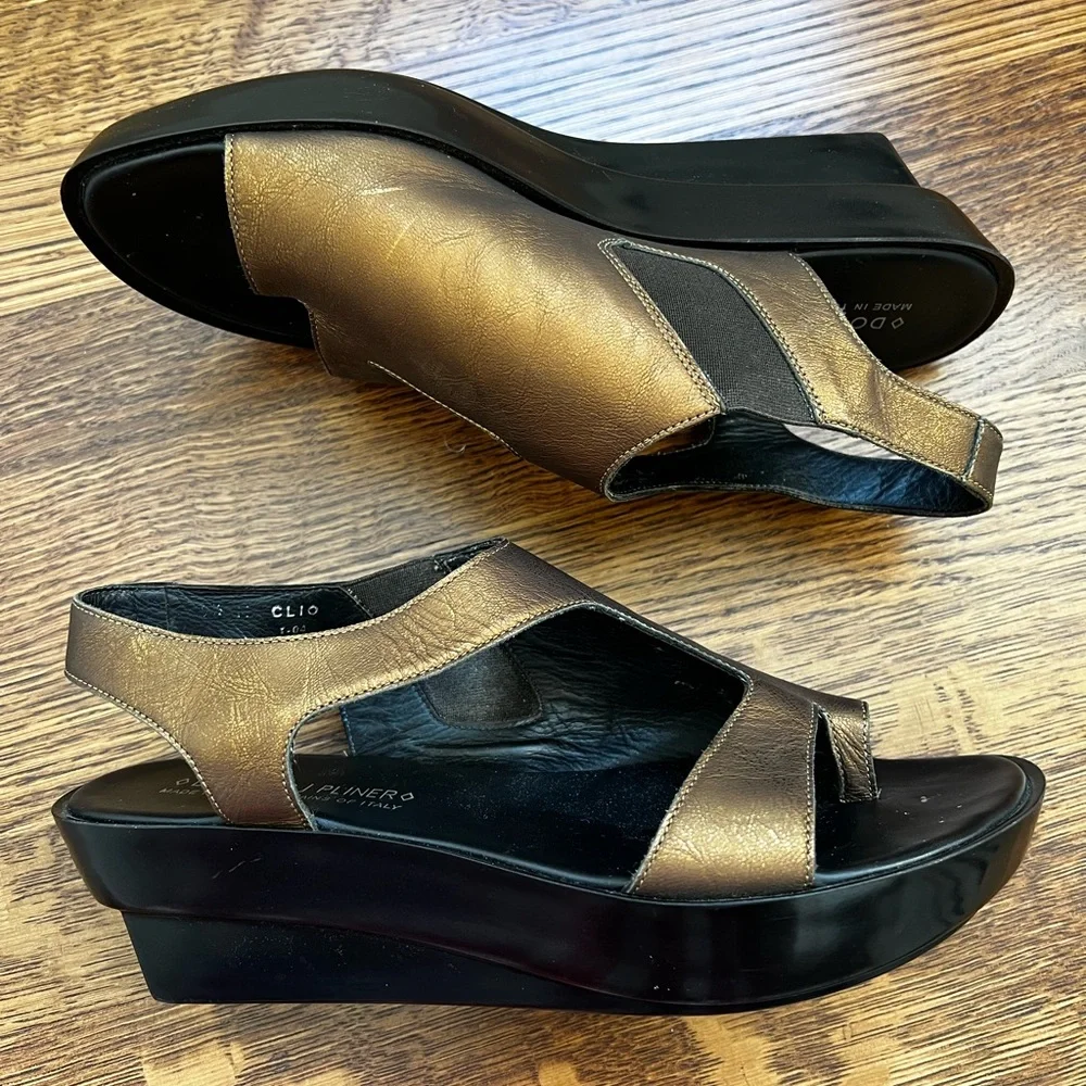 DONALD J PLINER Metallic Clio Wedge Sandals Date Night Slip On Bronze Summer 9.5